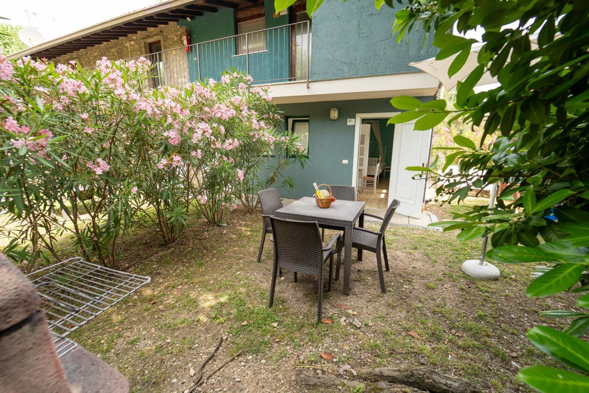 Sivinos Camping Boutique Manerba del Garda Kamer foto