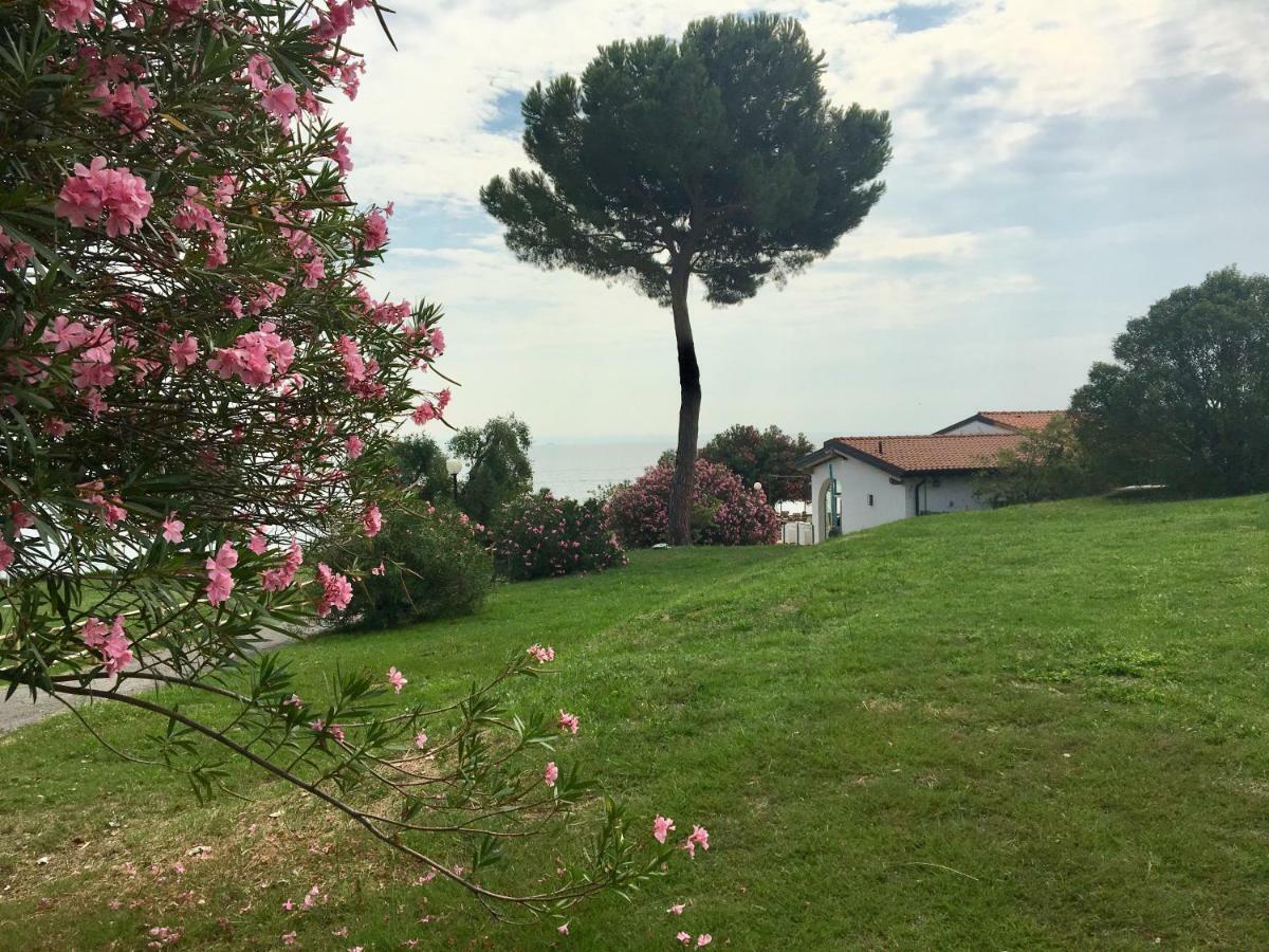Sivinos Camping Boutique Manerba del Garda Buitenkant foto